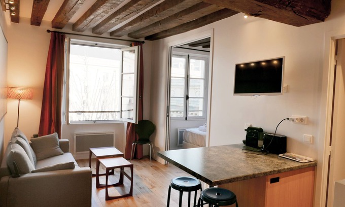 Latin Apartment | Exquisite 2 Bedrooms Apt in the Center of Latin Quarter : Best Deal for 6 C3