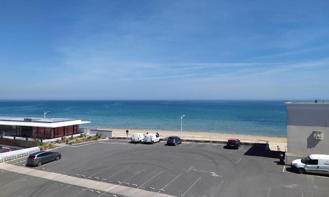 Luc-sur-Mer Apartment | F2 - 30m2 Face à la mer