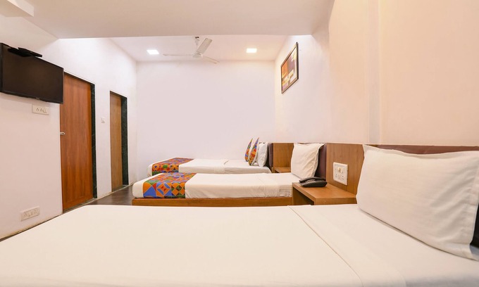 Andheri West Hotel | Fabexpress Aksa Inn