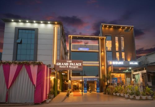 Faridabad Hotel | FabExpress The Grand Palace