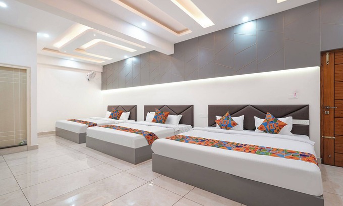 Narasapura Hotel | Fabhotel Ayodhya Palace