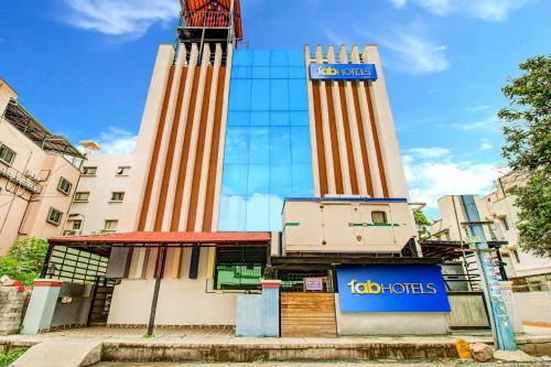 HSR Layout Hotel | FabHotel Emara Grand - HAL Old Airport Road