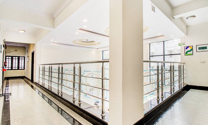 HSR Layout Hotel | Fabhotel Emara Grand