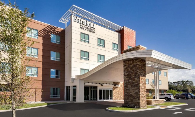 Bonita Springs Hotel | Fairfield by Marriott Inn & Suites Bonita Springs