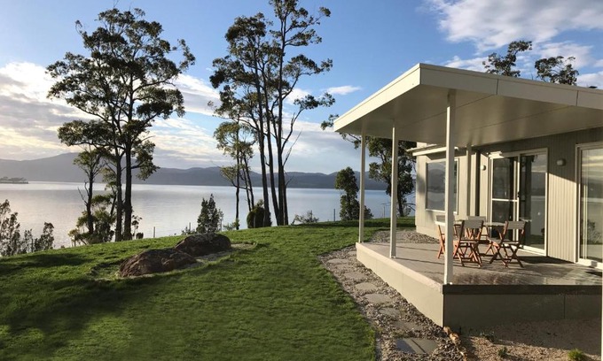 Brooks Bay House | Fairwinds Tasmania