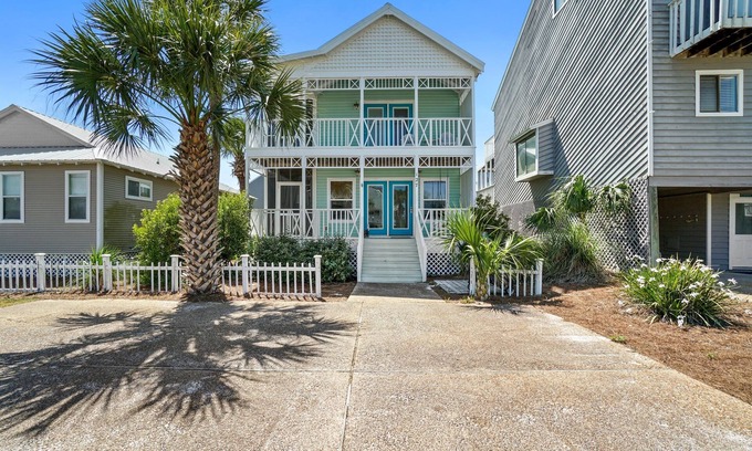 Port St. Joe Cottage | Fall 2025 Rate Drop! 3 BR/3 BA Cottage -Dog Friendly!