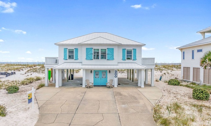 Villa Primera House | FALL/WINTER SPECIAL! Bright & sunny Gulf front home with spacious deck!