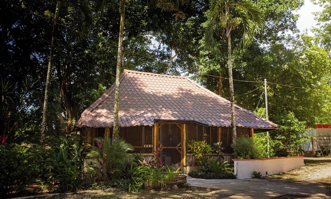 San Ignacio Hotel | Falling Leaves Lodge