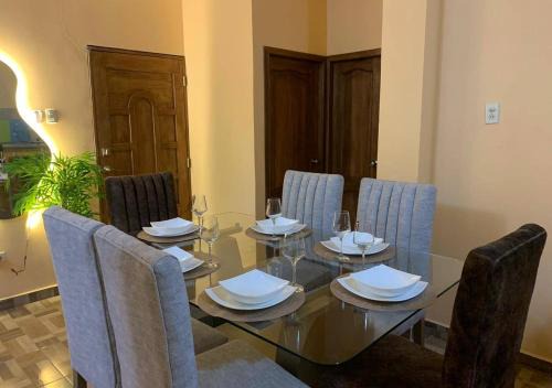 Puerto Baquerizo Moreno Apartment | Family Apartment in San Cristóbal with 2 Bedrooms, 4 Beds, Living Room, Dining Area, Kitchen, Satellite WiFi and 1 Bathroom with Hot Water - CoralBay - Galápagos Home