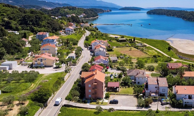 Suha Punta Apartment | Family Apt Lavanda (Neda) - Seafront, Rab Island