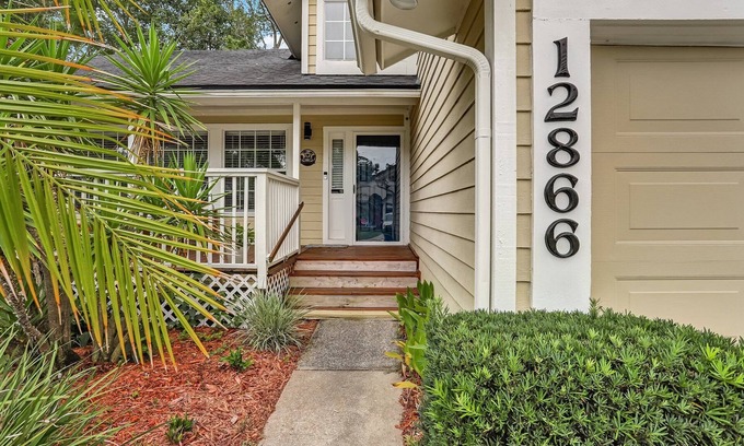 Golden Glades - The Woods House | Family friendly, centrally located to beaches, town center and restaurants.