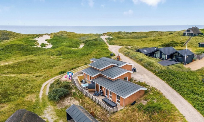 Sondervig House | Family-friendly holiday home with indoor pool and outdoor spa 100 meters from.