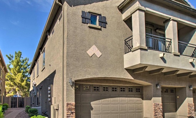 Augusta Ranch House | Family-Friendly Mesa Townhome with Pool Access!