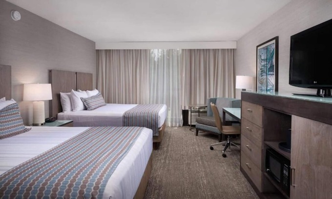 Newport Hotel | Family Friendly Room | Beachfront Stay w/Access to North Coast Highway 101