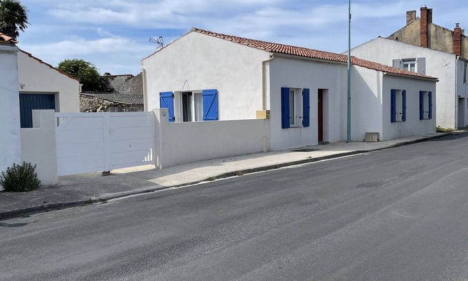 Cheray House | Family home 2.5km from the beach