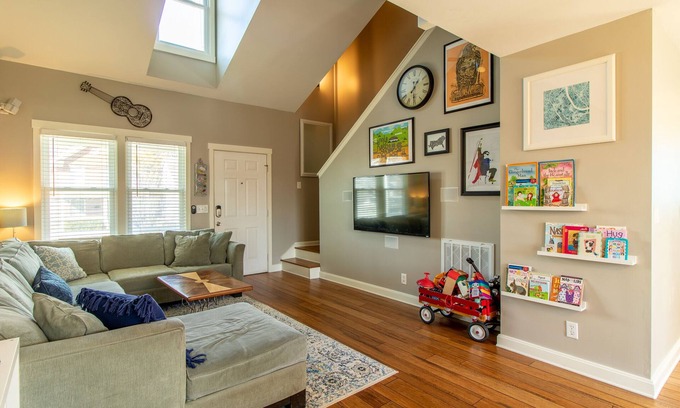 Hope Gardens House | Family Home Downtown Nashville - Sleeps 10