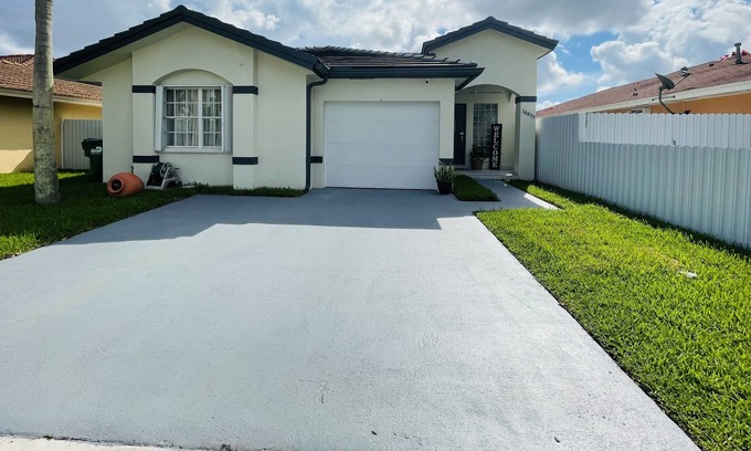 Richmond West House | Family home with pool and game room