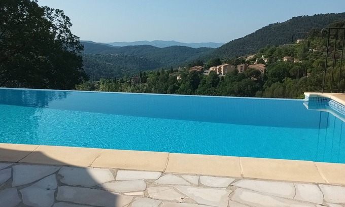 Bargemon House | Family home with swimming pool and superb views, between beaches and the Verdon gorges.
