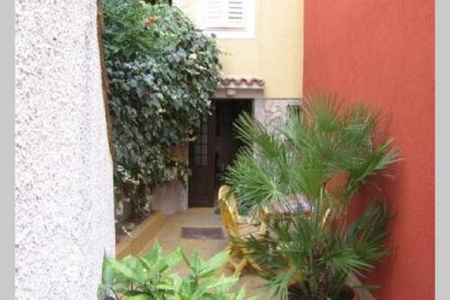 Cres Apartment | Family house in the old center