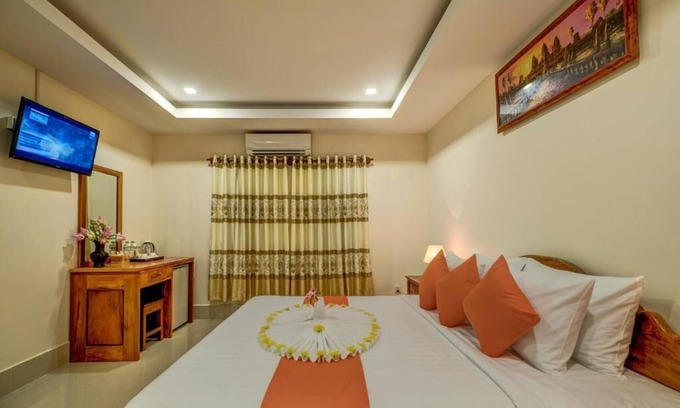 Siem Reap Resort | Family room: 1double & single bed - free breakfast