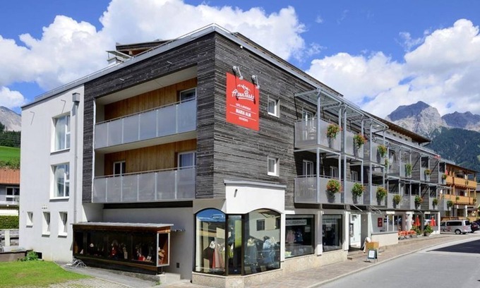 Maria Alm am Steinernen Meer Apartment | Family room half board - AlpenParks Hotel & Apartment Maria Alm