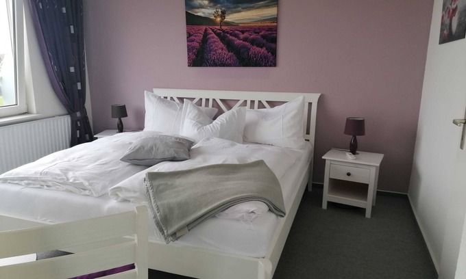 Friedrichskoog-Spitze House | Family room - Hotel Möven - Kieker