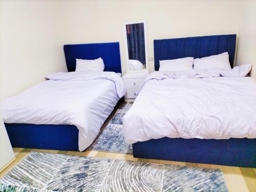 Giza Hotel | Family view of the pyramids