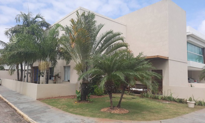 Atalaia House | Fantastic 4-bedroom house in gated community 2 minutes from the beach!
