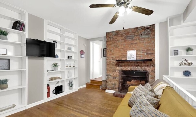 Society Hill Apartment | Fantastic area and unique apartment to make your stay an amazing experience