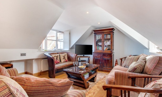 Whitby House | Fawcet House - Three Bedroom House, Sleeps 5