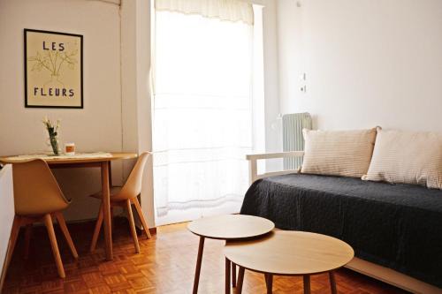 Thissio Apartment | Feeling Home Athens, Thiseio