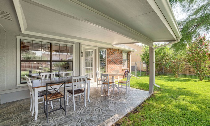 Garland House | Fenced-In Yard: Home < 1 Mi to Lake Ray Hubbard!