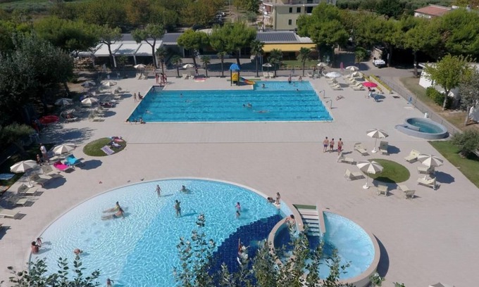 Cologna Spiaggia House | Feriendorf Stork Lodge Deluxe für 6 Personen