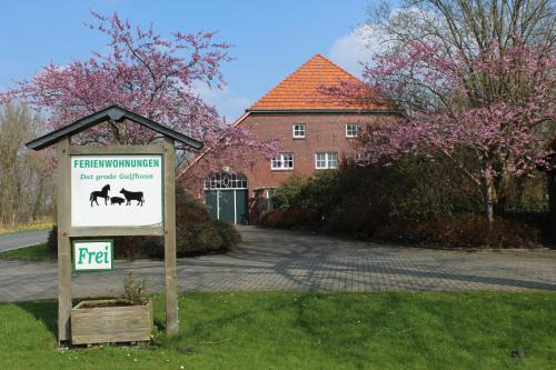 Tossens Apartment | Ferienhof " Dat grode Gulfhuus"