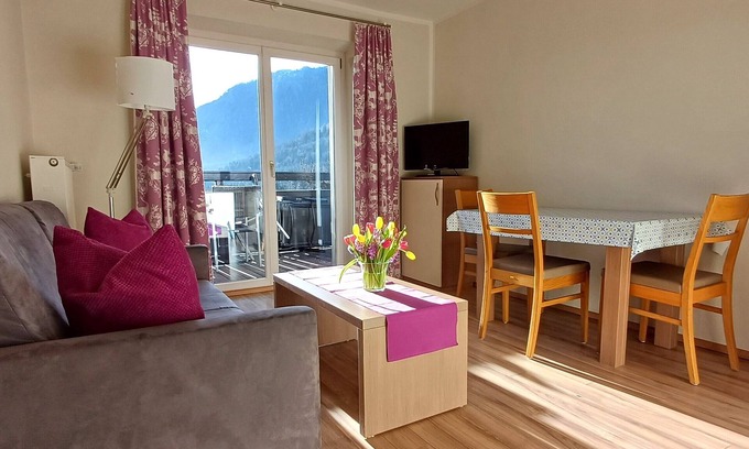 Aufham Apartment | Ferienwohnung 7 "Staufen", Nichtraucher, 1 Schlafzimmer, Sat-TV, 4 Sterne, max. 2 Personen