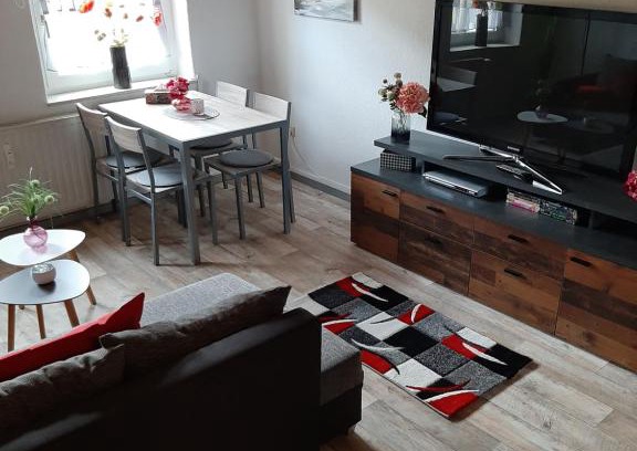Wolkenburg Apartment | Ferienwohnung Bonny, Limbach-Oberfrohna