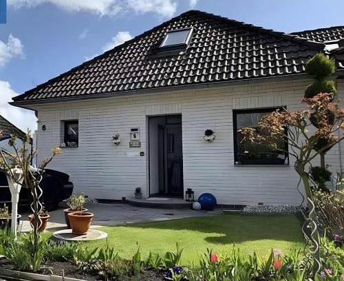 Busumer Deichhausen Apartment | Ferienwohnung Steuerbord