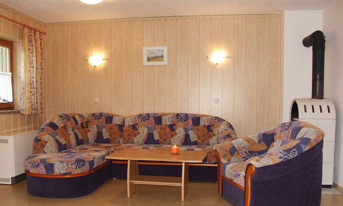 Bad Birnbach Apartment | Ferienwohnung Nr. 1 | Wohnung für 4 Personen mit Wohnzimmer und Kamin