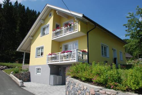 Tropolach Apartment | FeWo Burgstaller