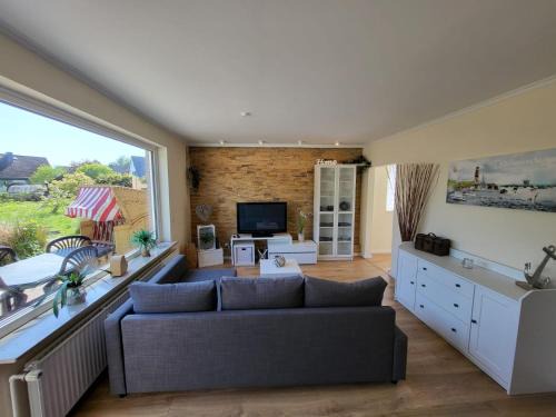 Alt-Travemunde/Ronnau Apartment | FeWo Dünengras mit Terrasse und Strandkorb