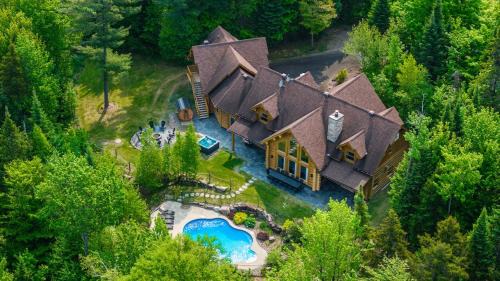 Fiddler Lake Resort Ski Chalet | Fiddler Lake Resort Private Pool Sauna Hot Tub