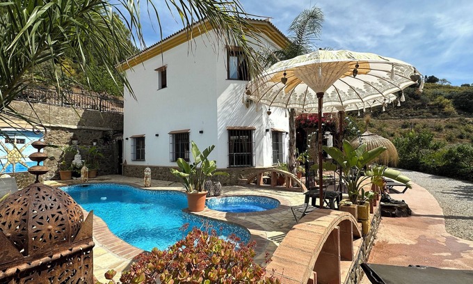 Sayalonga Villa | Finca Padre Sol