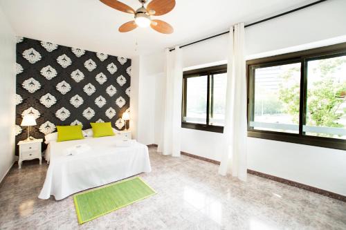 La Bordeta House | Fira Guest House