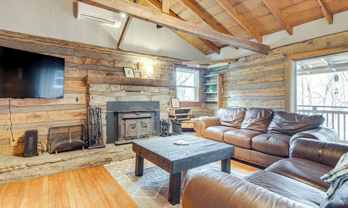 Cataloochee Ranch Cabin | Fire Pit + Views! Blue Ridge Mtns Family Cabin