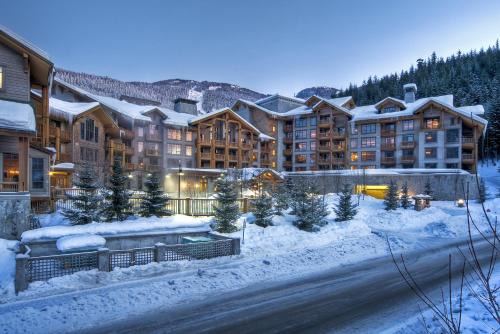 Whistler Creekside Apartment | First Tracks Lodge