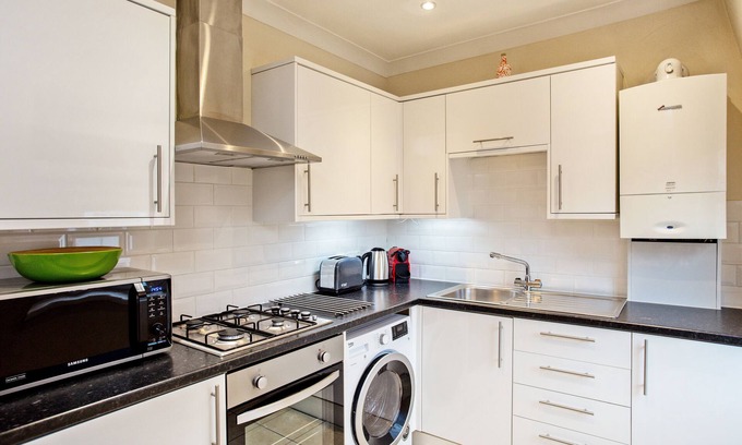 Winchester Apartment | Flat 08 Westgate House