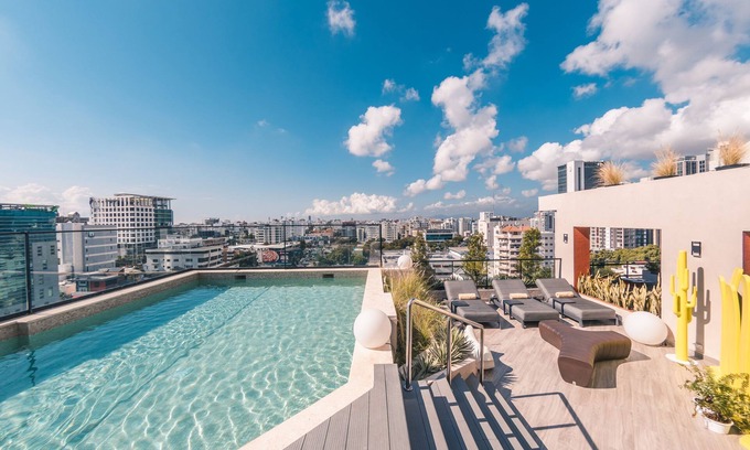 Downtown Santo Domingo Apartment | Flat in Piantini With Breakfast Included 304