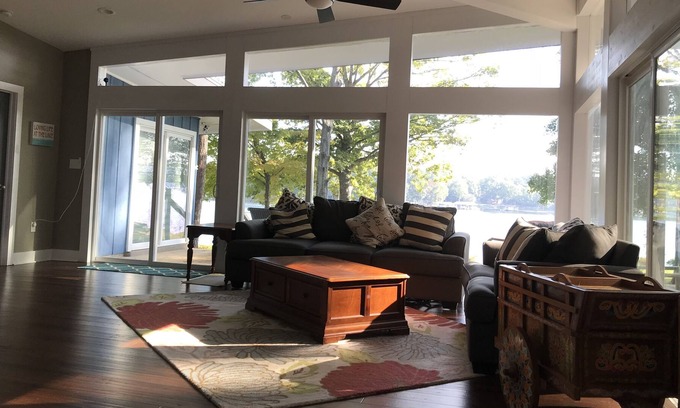 Wildwood Point House | Flat Lot with Amazing Views! Renovated! Versa Boards & Linens included!