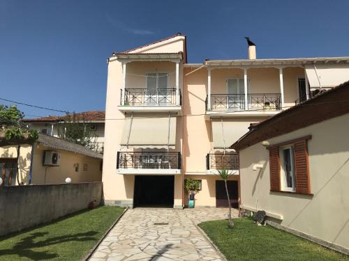 Lygia Apartment | Flokos