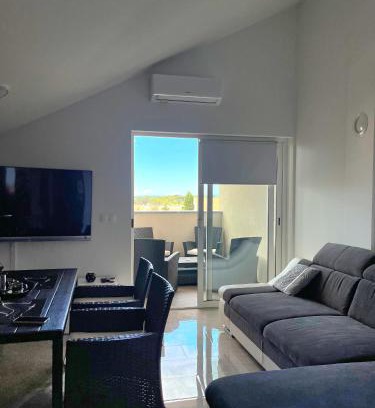 Zrce Apartment | Florena Novalja